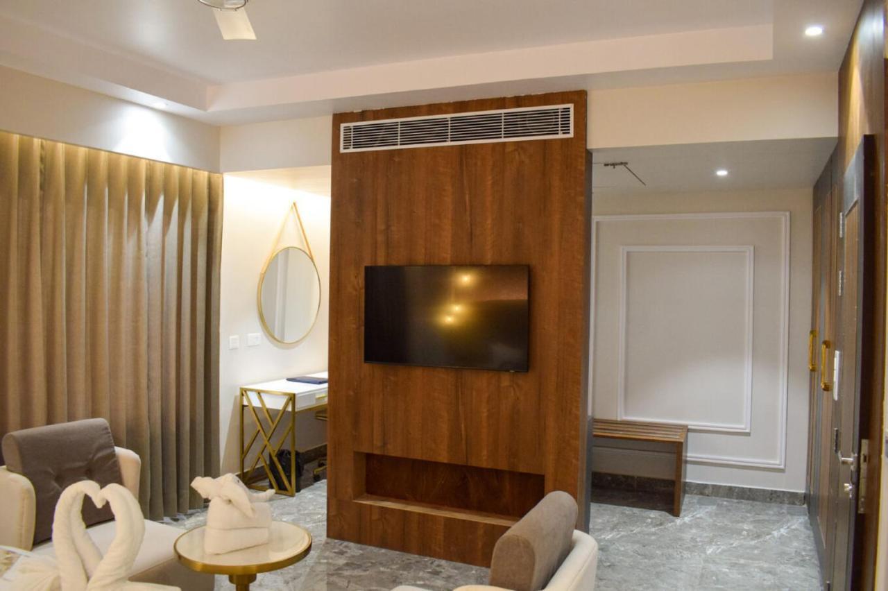 Tulip Inn Shravasti Bahraich Екстериор снимка
