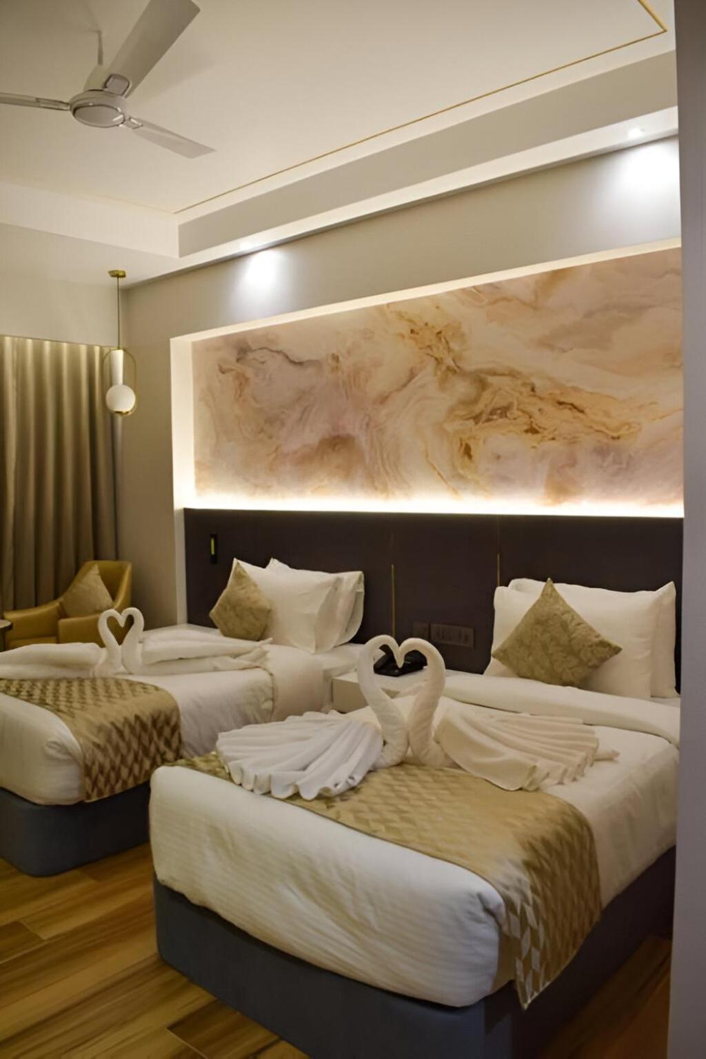 Tulip Inn Shravasti Bahraich Екстериор снимка