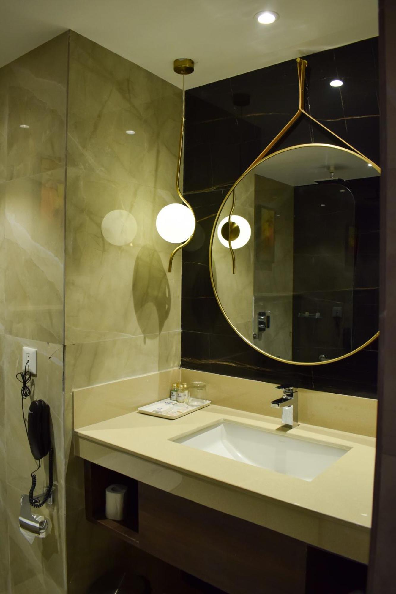 Tulip Inn Shravasti Bahraich Екстериор снимка